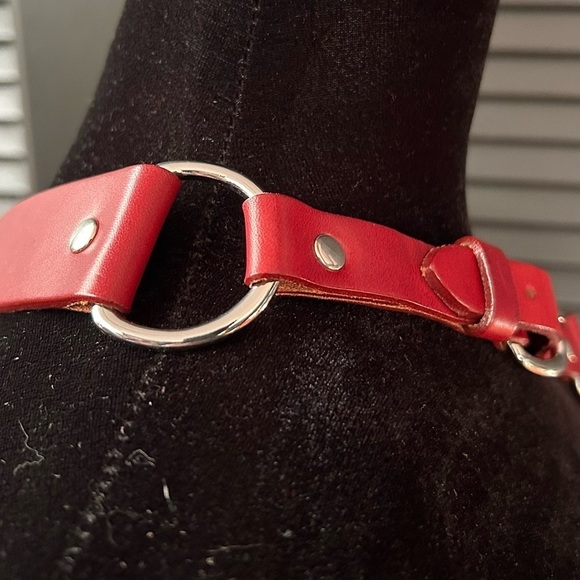 Banana Republic Red Leather Belt with Silver Buckle and Rings, Size Small - Picture 10 of 16